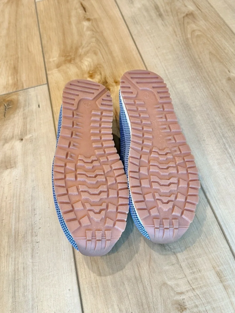NWT Susana Orthopedic Loafer Dressy Sneaker LIGHTWEIGHT Blue 7 1/2